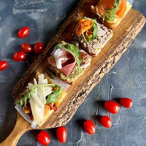 https://restauracjasidue.pl/wp-content/uploads/2024/09/Bruschetta-2-300x300.jpg